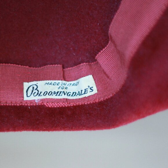 Ruby red 50's beret hat made in Italy for Bloomingdales - Picture 5 of 5